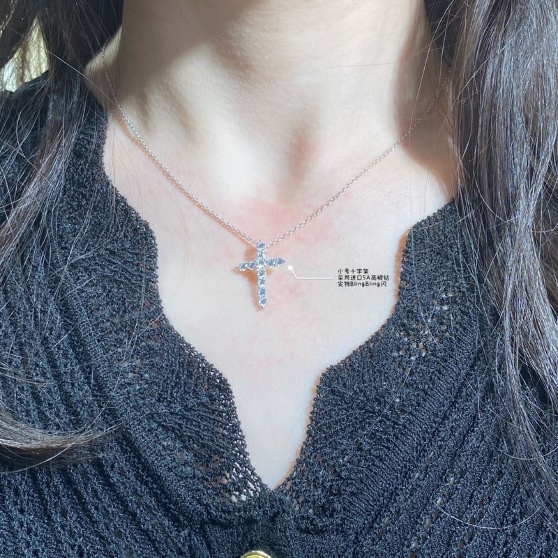 T*f*ny necklaces